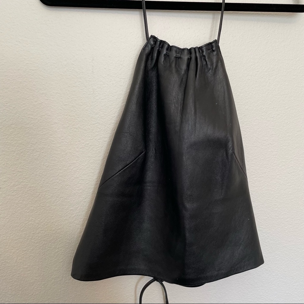 Laundry by shelli segal leather halter tie back crop top sz.8
